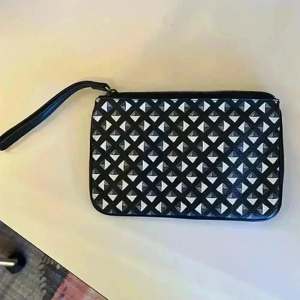 Vera Bradley Wristlet - Picture 5 of 5